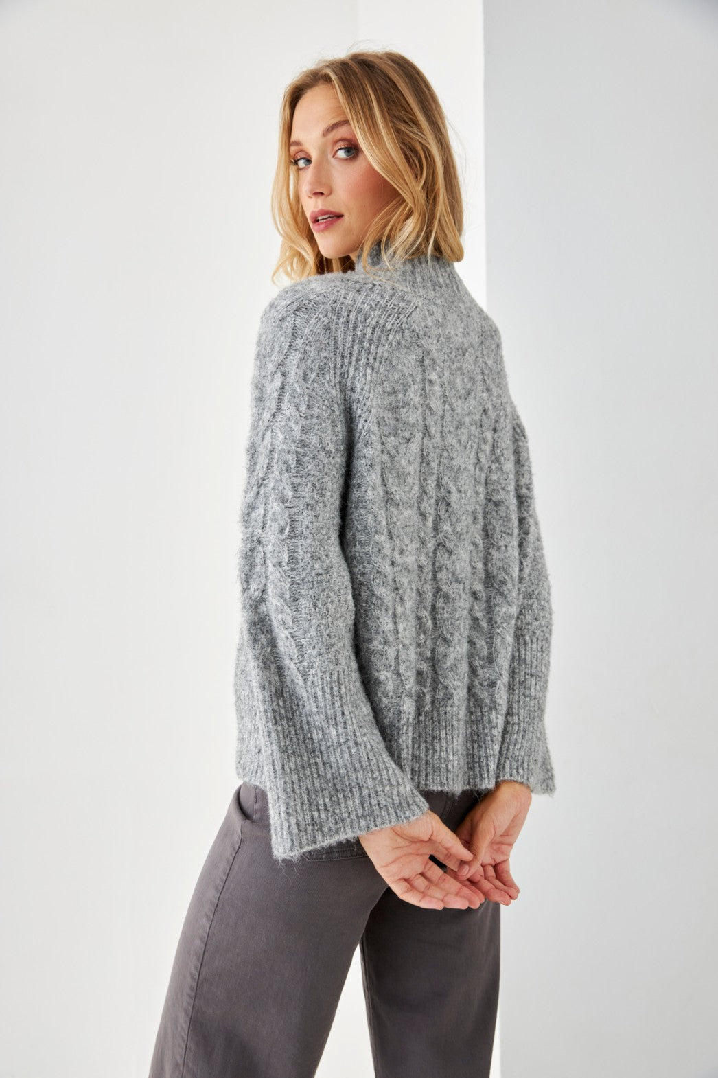 JERSEY TRENZADO CUELLO PERKINS - GREY