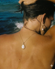 BAROQUE PEARL PENDANT - WHITE