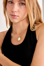 BAROQUE PEARL PENDANT - WHITE