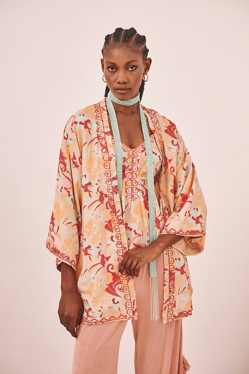 KIMONO ESTAMPADO BORDADO 1