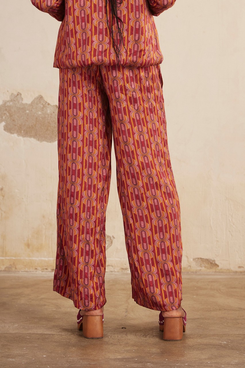 RETRO PRINT STRAIGHT LEG PANTS 4