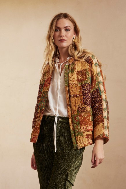 QUILTED COMBINATION PRINT JACKET