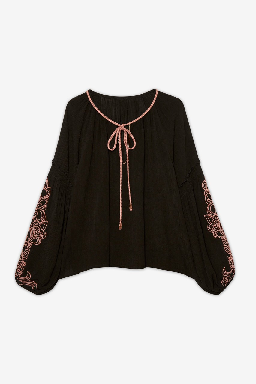 OVERSIZED FLORAL EMBROIDERED BLOUSE