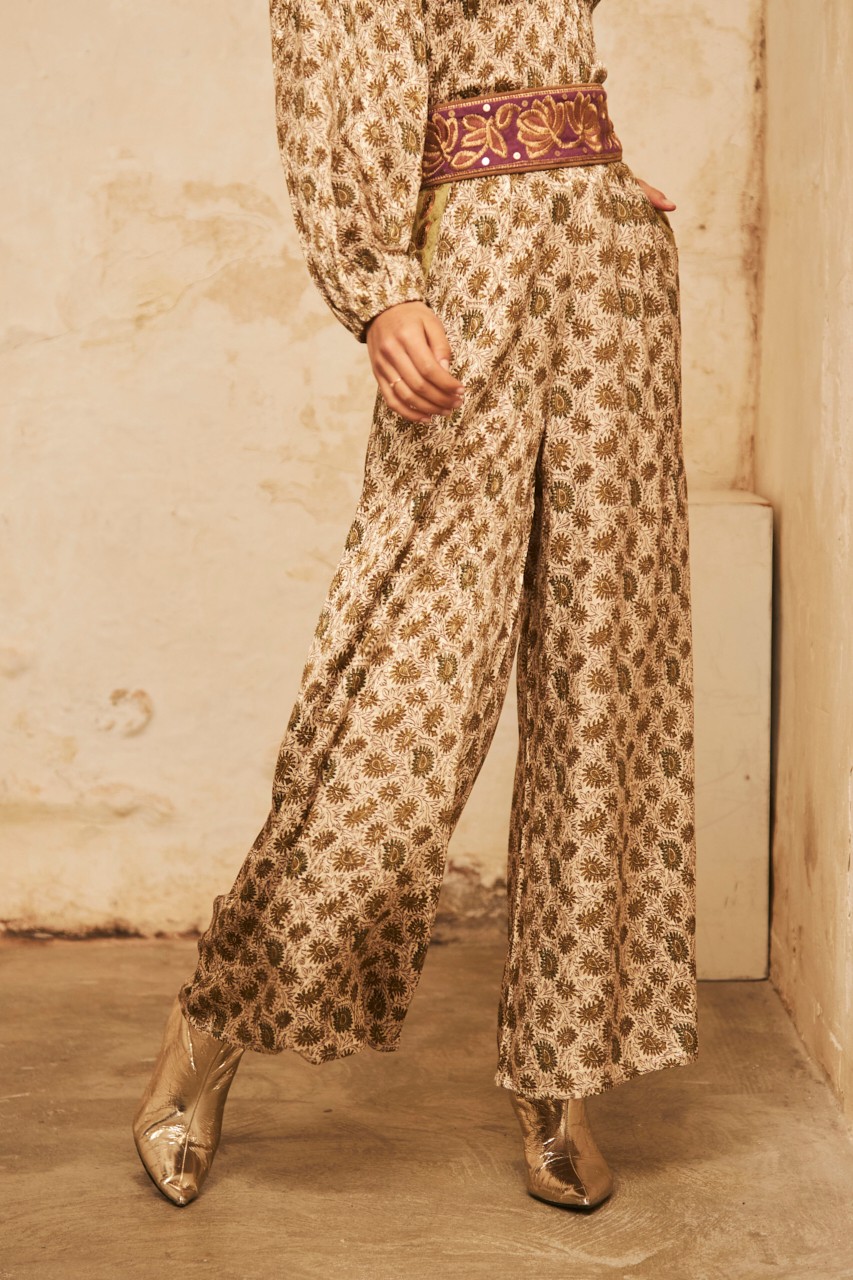 PAISLEY PRINT STRAIGHT LEG FLOWY PANTS 1