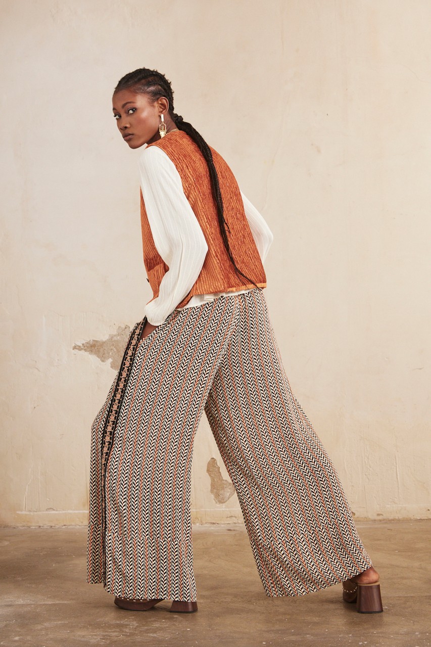 GEOMETRIC PRINT STRAIGHT LEG PANTS 3