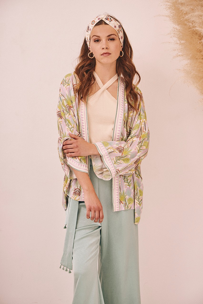 KIMONO ESTAMPADO BORDADO 1