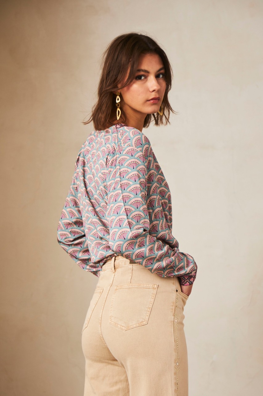 CROSSED GEOMETRIC PRINT BLOUSE 3