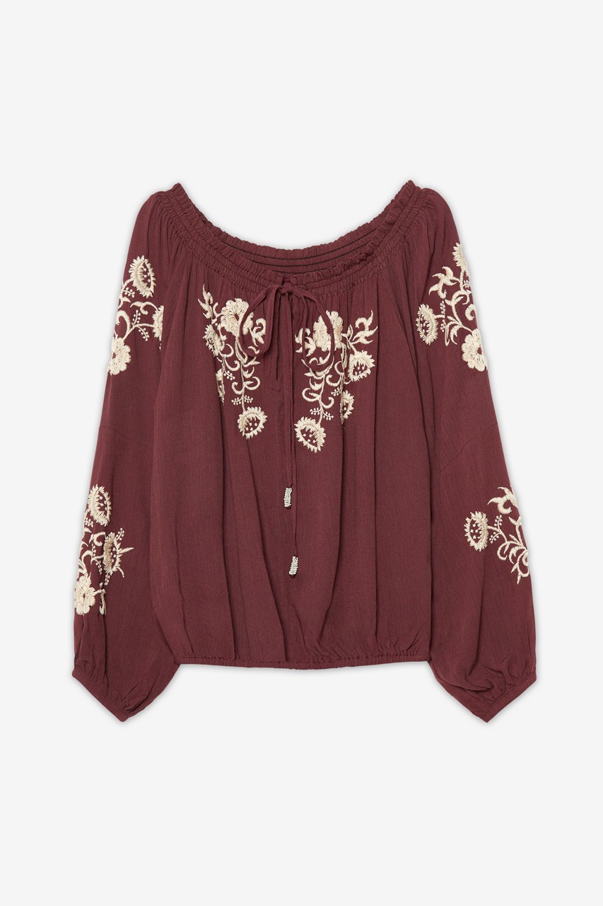 BLUSA ROMÁNTICA BORDADA 5