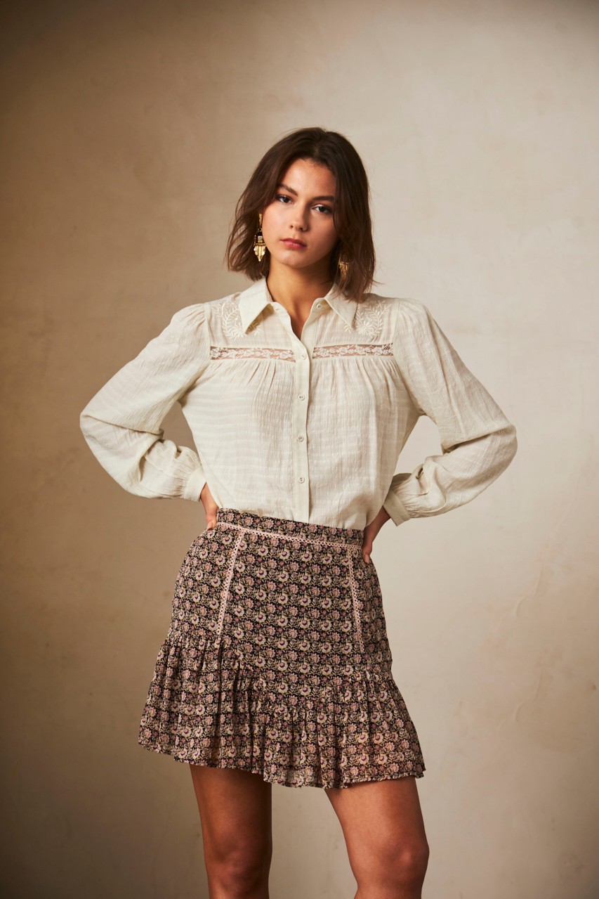 SHORT RUFFLED SKIRT