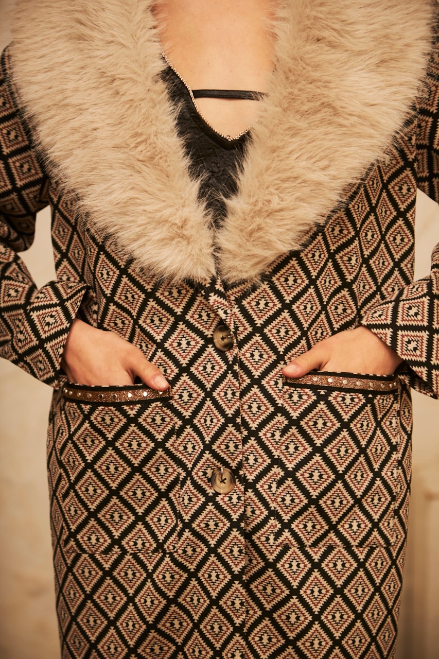 JACQUARD COAT WITH FUR COLLAR 1