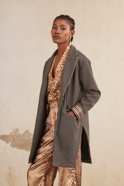 JACQUARD COAT WITH FANTASY CUFFS