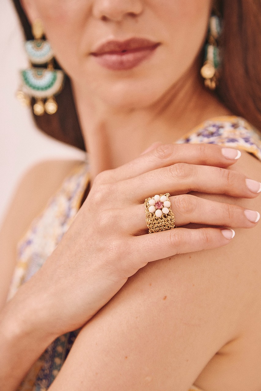 MESH RING WITH GEM FLOWER