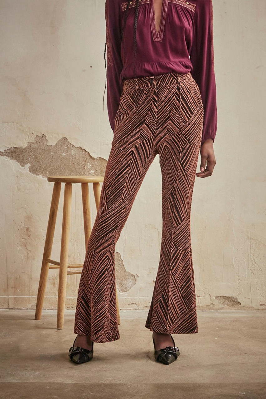 ELASTIC FLARE PANTS 1