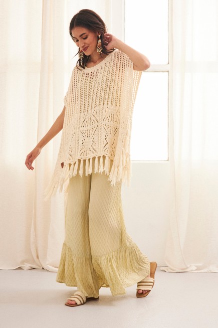 KNIT PONCHO WITH FRINGE